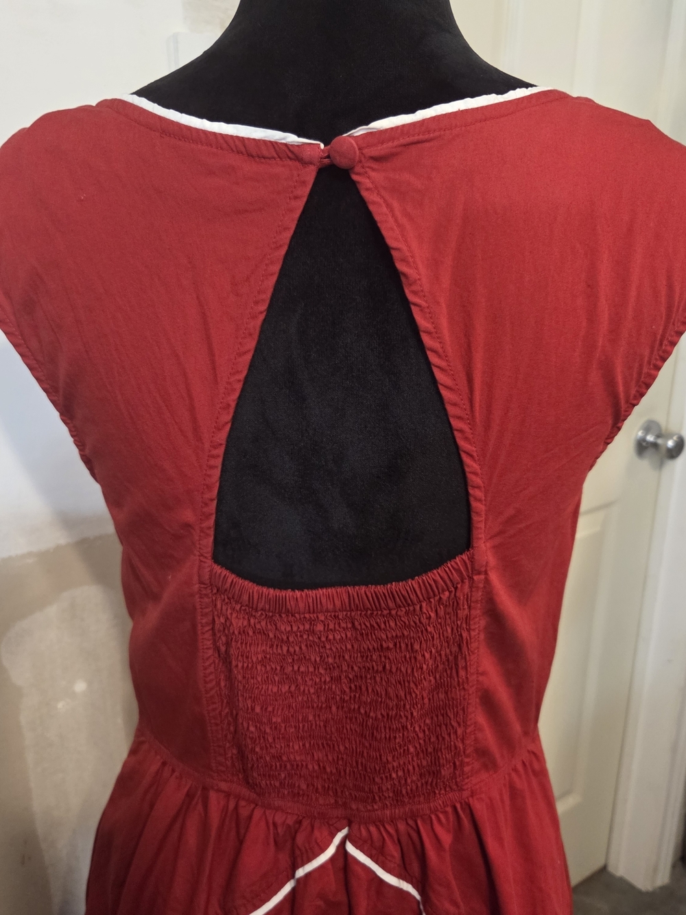 eshakti Red Cap-Sleeve Fit-and-Flare Midi Dress White Piping Tailored Look Party - Picture 6 of 16